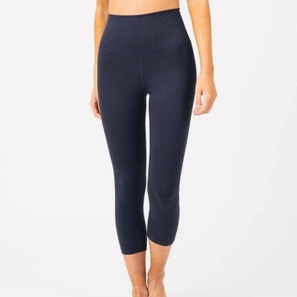 Zyia High Rise Ascend Capri Leggings